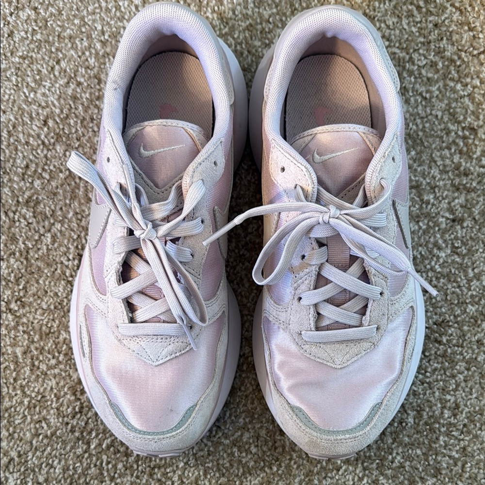 Nike Phoenix Waffle Light Pink Sneakers Classic Low-Top Design—Size 9.5